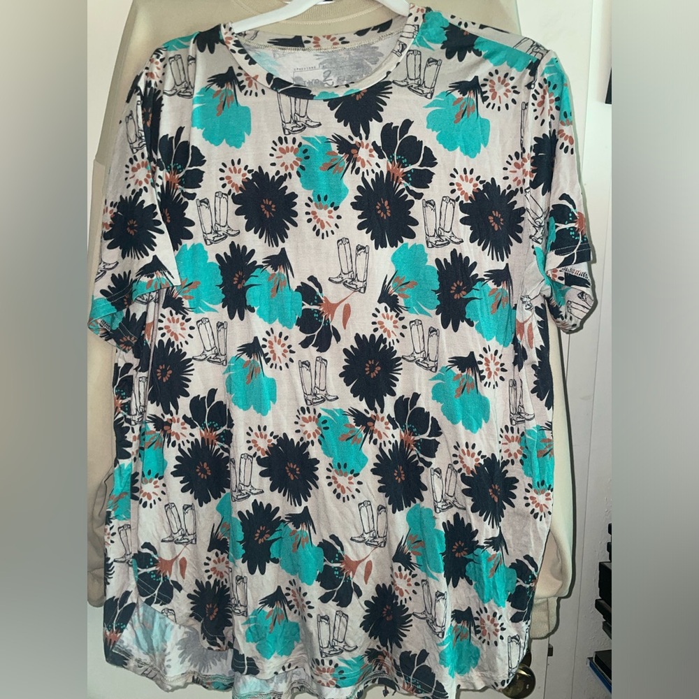 Floral & Boot Print Short Sleeve Women's Tee - Teal/Black